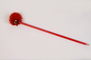 Bleistift Deko Wuschelkopf 70er rot 32cm