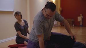 Basics of Traditional Thai Yoga Massage Workshop Bild 10