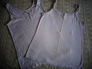 Vintage - Unterhemd, Unterwäsche, Damen, 1 Stück rosa, 2 alte weiße geschenkt, ca. Gr. 38/40 Bild 3