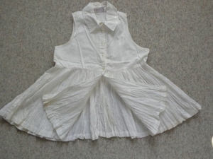 Mädchenbekleidung Bluse, ohne Ärmel, unterer Teil gekrinkelt, weiß, Gr. 152, UPLINE Bild 6