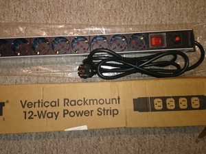 Steckdosenleiste Intellinet Rackmount 12 Anschlüsse 250V NEU im Original Karton Bild 3