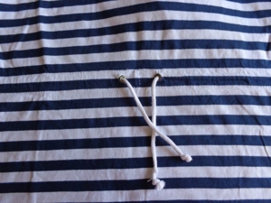 Shirt Kapuzenshirt Hoodie ca. Gr. 140 marineblau-weiß-gestreift Bild 6