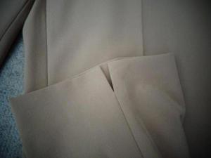Damenbekleidung Hose Stoffhose beige Gr. 36 bzw. ca. Gr. S Stretch 15,00 Euro Bild 2