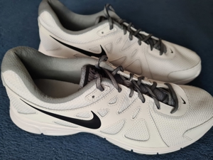 Neu Nike - Revolution 2 ungetragen Gr.46 NP 79 EUR Farbe : weiß Bild 2