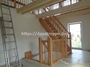 Treppen, Holztreppen, Bolzentreppen, Massivholztreppen aus Polen Bild 5