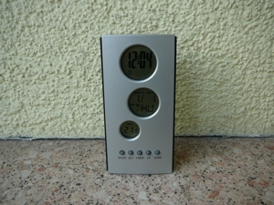 LCD-Uhr Wecker und Reisewecker mit Temperatur Bild 1