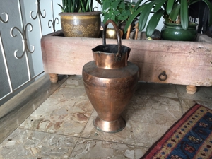 Kupferkannen und Vasen Bild 6