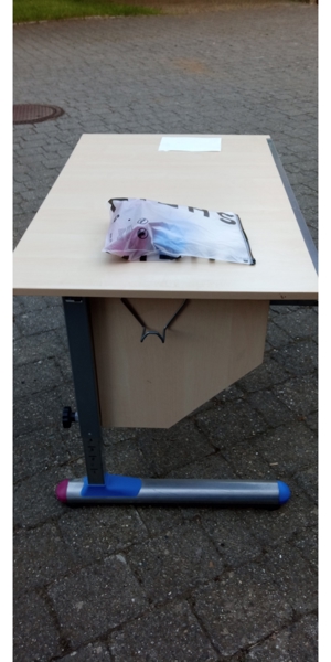 Höhenverstellbarer Schreibtisch für Schüler Bild 1