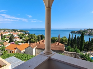 Kroatien! Hochwertiges 4 Zimmer Apartment in exponierter Lage auf der Insel Brac Bild 2
