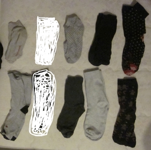 Gr. 85B: 2 BHs + Gr. 40 42: Negligee + Gr. 42: Bikini + 8 Paar Socken  Bild 5