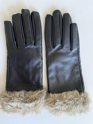 Handschuhe aus Kunstleder und Fake Fur