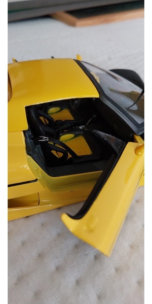  Maisto 1 18 - Ferrari F50 Supercar Yellow Diecast Scale Model Car, Sammlerstück Bild 4