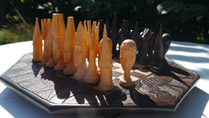 Afrika Schachspiel Unikat Schachbrett Holz Schachfiguren - C