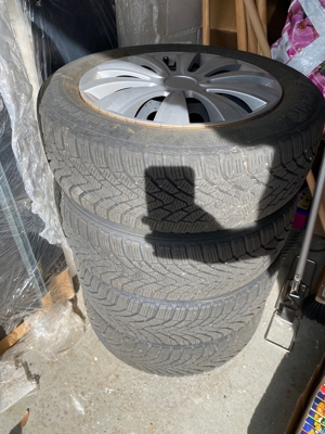 Satz Winterreifen 185/60/R15T Conti Winter Contact