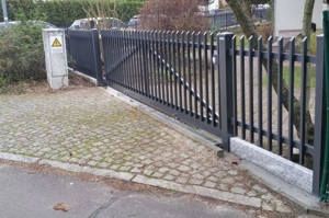 Zaun aus Polen geschmiedeter Stahl Zäune Gartenzäune Gartenzaun Aluminium Tore Gartentore Gatter Bild 10