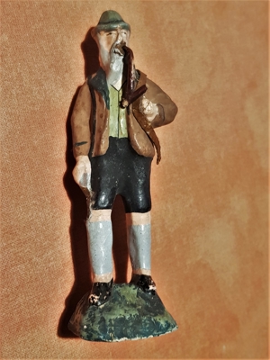 1 altes Ton Männchen handbemalt aus den 1950ern Bild 3