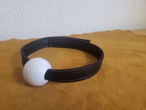 Bonda. Golfball an Lederriemen , Spielzeug für den oder die . unisex neu.