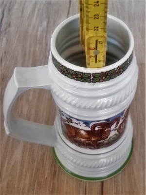 alter Porzellan-Bierkrug mit Jagd-Motiv (Lettin 21) Bild 4