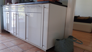 Einbauküche mit Kühlschrank Liebherr +Boschherd + Küchenschränke zu verkaufen,elegantes Design Bild 4
