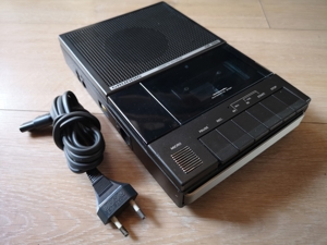 Vintage Cassetten Recorder Grundig CR 550 A in schwarz