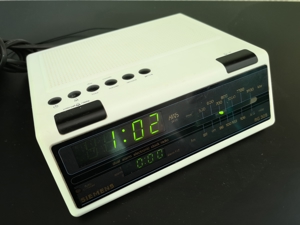 Siemens RG 305 - Vintage Style Dual Alarm Digital Radiowecker