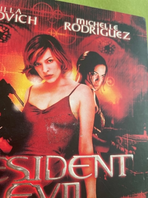 Resident Evil, DVD mit Pappschuber, Englisch, Französisch Bild 2