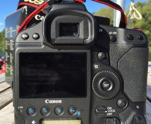 Canon EOS-1DX + 50mm 1.8 II MINT, 15K shutter actuations. boxed Bild 4