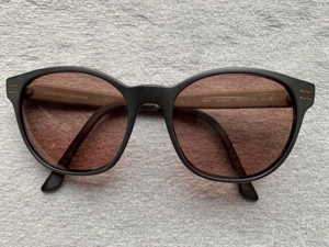 Damen-Sonnenbrille mit Sehstärke links und rechts + 2,00 Bild 1