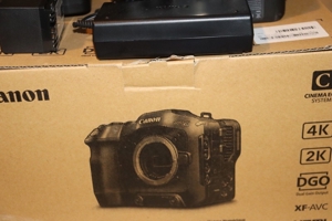 Canon EOS C70 Cinema Camera 2 Akkus, 256 sd Karte, Videoleuchte, Speed Booster Bild 1