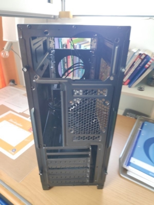pc Gehäuse Bild 2