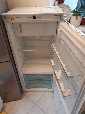 Miele Einbau-Kühlschrank ca. 3 Jahre alt Bild 2