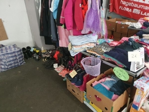 Flohmarkt Spielsachen Kinder Bild 3