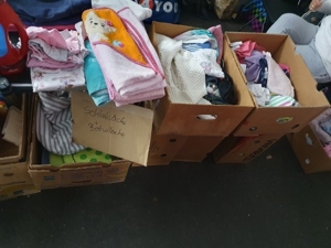 Flohmarkt Spielsachen Kinder Bild 4