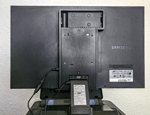 Samsung TFT Monitor Syncmaster SA200 22` Bild 3