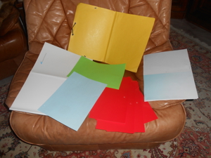 Bastelmaterial und Bastelpapier zu verschenken Bild 5