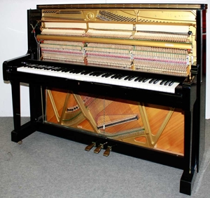 Klavier Yamaha U1, 121 cm, schwarz poliert, Nr. 4143953, 5 Jahre Garantie Bild 6