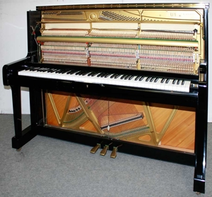 Klavier Yamaha U1, 121 cm, schwarz poliert, Nr. 4364002, 5 Jahre Garantie Bild 6