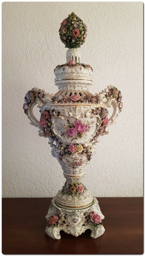 1911 - Porzellan Prunkvase - Potpourri-Vase im Stil des Neorokoko - Goldmedallie Bild 4