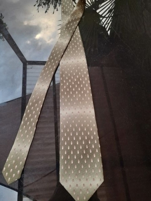 Schöne Krawatte aus 100% Seide, Modell Luana Bild 2