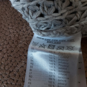 Pullover in grau Bild 2