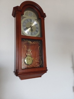 Uhr mit Pendel Bild 3