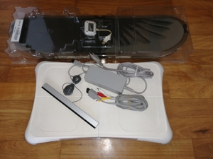 Wii Zubehörteile, Netzteil, Balance Board, Ride Skateboard, Sensorleiste, Netzteil