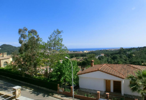 Spanien Ferienhaus in Blanes an der Costa Brava mit privatem Pool zu vermieten Bild 2