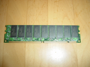 256 MB SD-RAM 168-pin PC-133 DIMM=ME Hyundai HY57V28820HTC-H Kostenloser Versand Bild 4