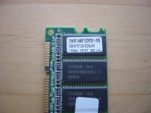 256 MB SD-RAM 168-pin PC-133 DIMM=ME Hyundai HY57V28820HTC-H Kostenloser Versand Bild 3