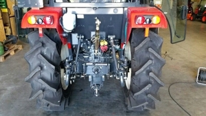 48 PS Branson 5025C Allrad Traktor Kabine FL Rot Klima Radial Bild 4