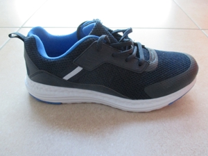 1 Paar Freizeitschuhe Größe 39 - NEU