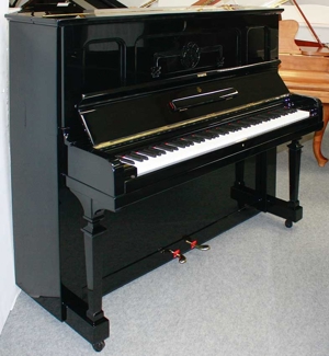 Klavier Steinway & Sons K-132, schwarz poliert, Nr. 145434, 5 Jahre Garantie
