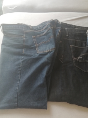 4 Jeans in Top-Zustand zu verkaufen Bild 3