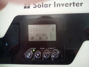 Hybrid Solar Wechselrichter (Inverter) Bild 1